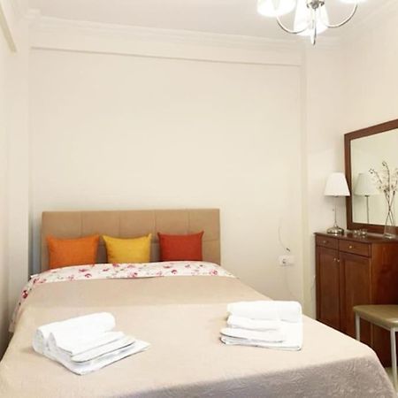 Crimson Suite: 1-Bedroom Apartment In 塞萨洛尼基 外观 照片